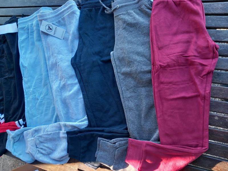 Pantalones de chandals al por mayor  72 unidades a 3,60€/unidad .Calidad y moda 