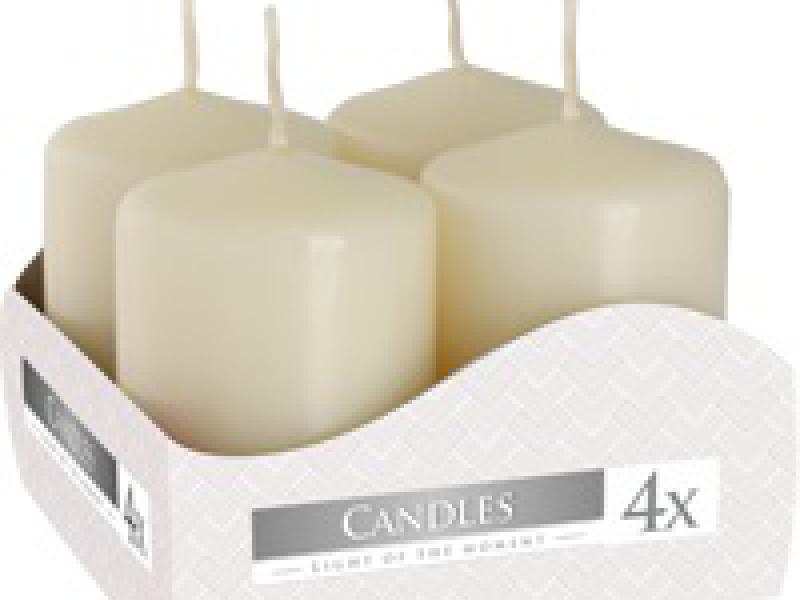 Pack de 4 velas cilíndricas color marfil de 6 x 4 cm.