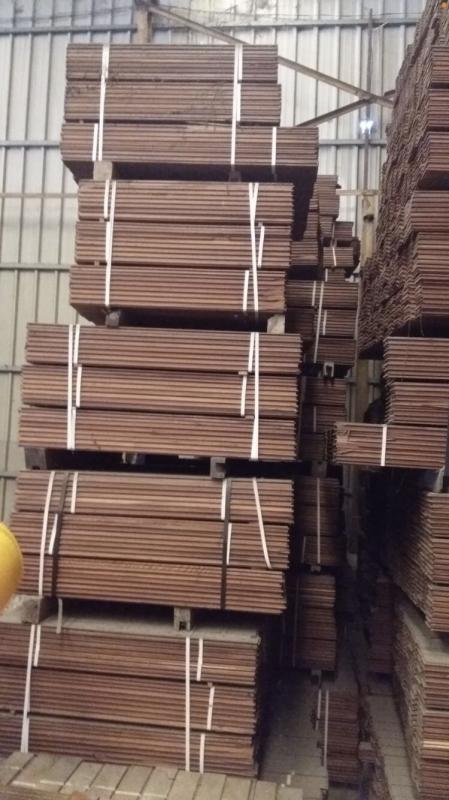 Liquidaciones de stocks de Tarima maciza interior madera iroco al por mayor