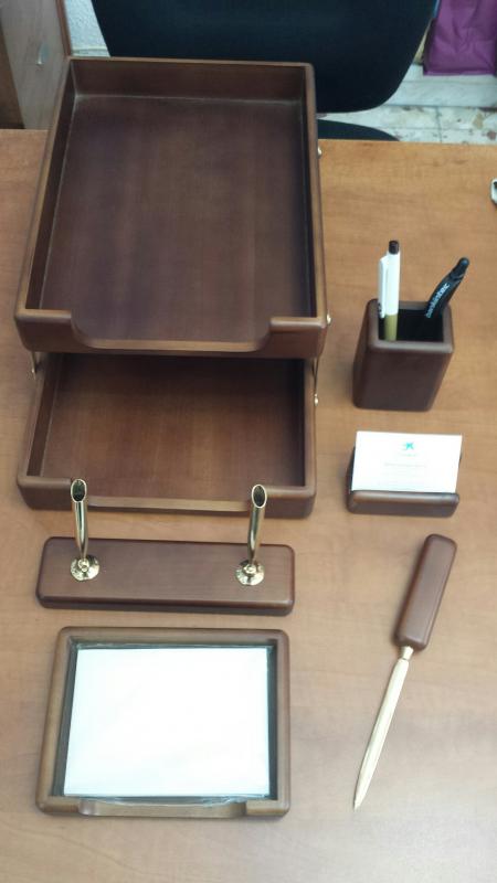 Liquidacion de set de madera para escritorios 7 piezas