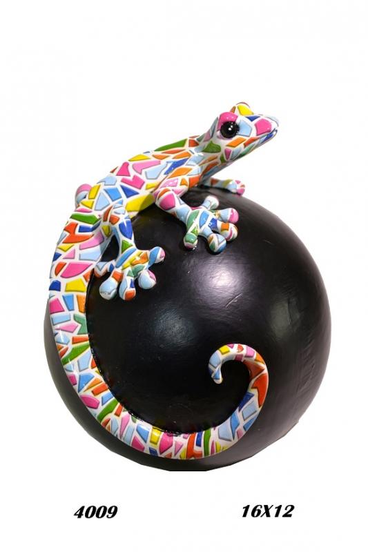 Bola de resina de decoración con drac diseño craquelado de Gaudí