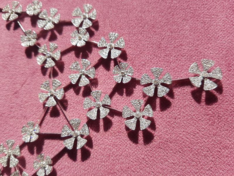 Diamond Necklace Set with 30 carat diamond and 70 Gram of 18 carat gold