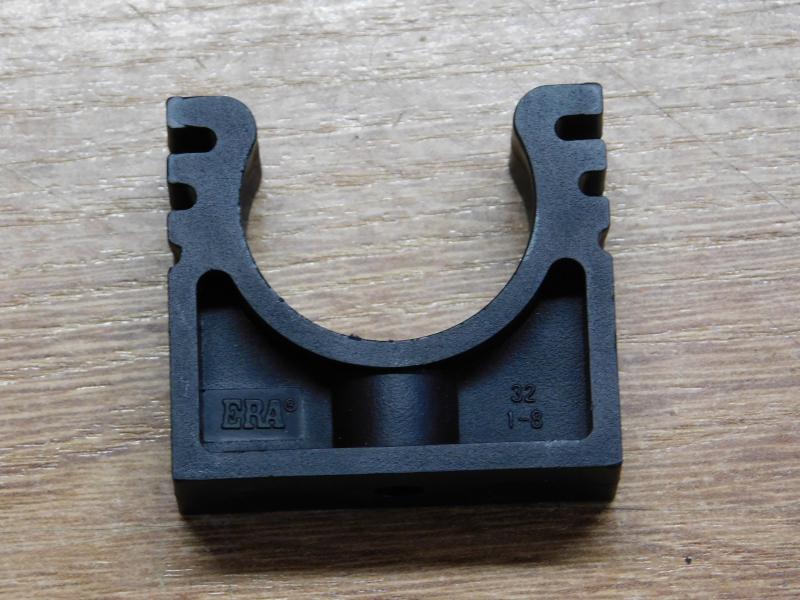 Abrazadera tubería 25ø (petbe)