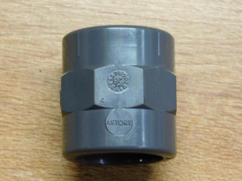 Manguito reducido 32ø a 1” rosca hembra (pvc)