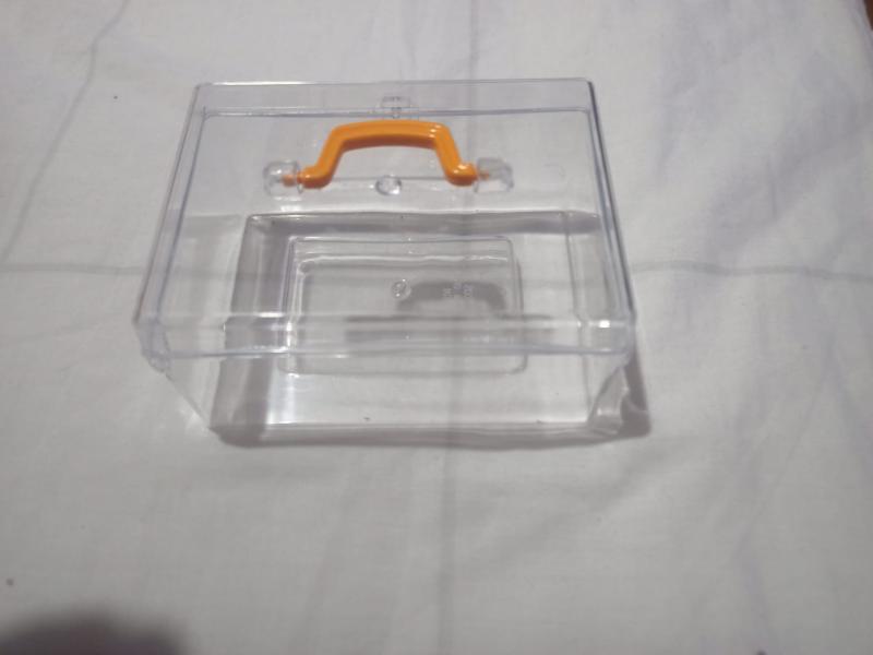 Liquidación al por mayor de cajitas para regalo.