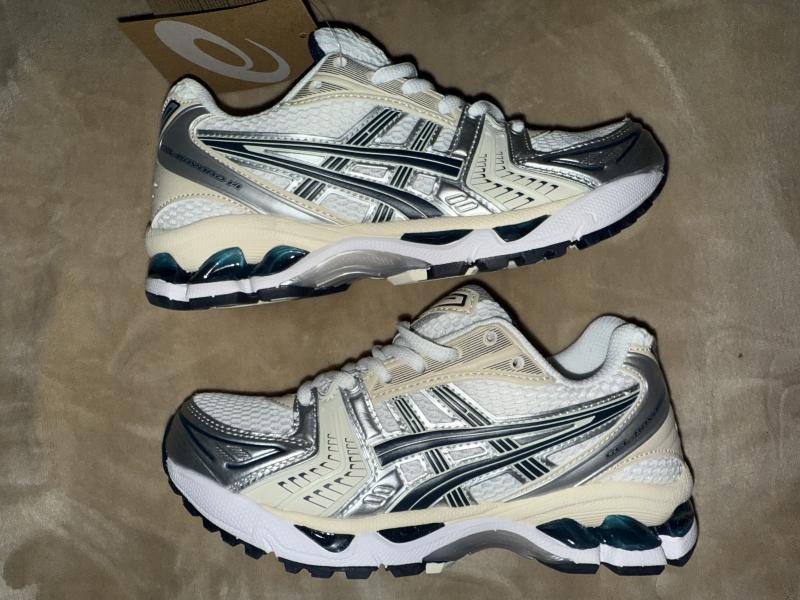 Liquidación zapatillas al por mayor 