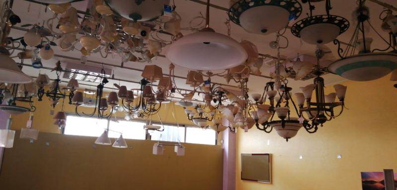 Liquidación de lámparas, plafones y apliques.