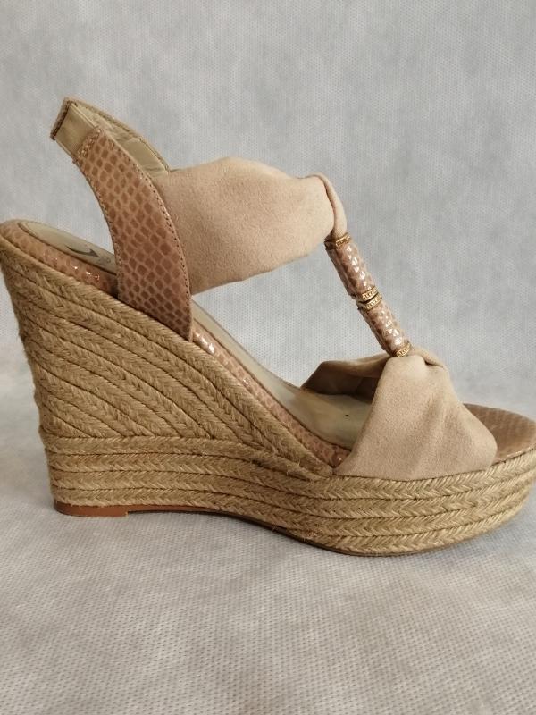 Venta de lote de alpargatas VKINGAS Venta de lote de alpargatas VKINGAS