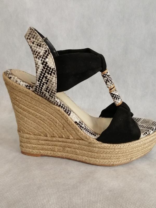 Venta de lote de alpargatas VKINGAS Venta de lote de alpargatas VKINGAS