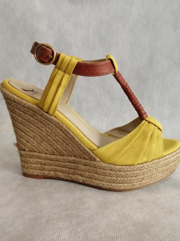 Venta de lote de alpargatas VKINGAS Venta de lote de alpargatas VKINGAS