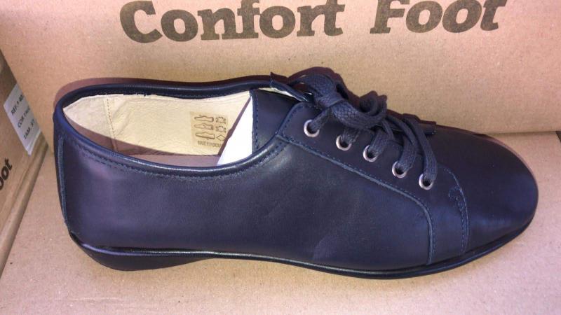 Liquidación de calzado por cierre de negocio. Jubilación Liquidación de calzado por cierre de negocio. Jubilación