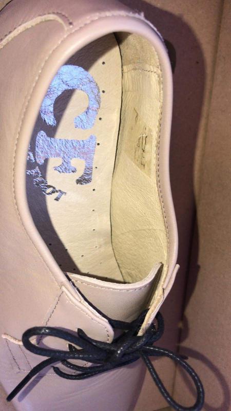 Liquidación de calzado por cierre de negocio. Jubilación Liquidación de calzado por cierre de negocio. Jubilación